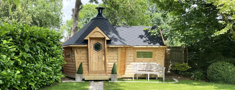 scandinavian-log-cabin-14