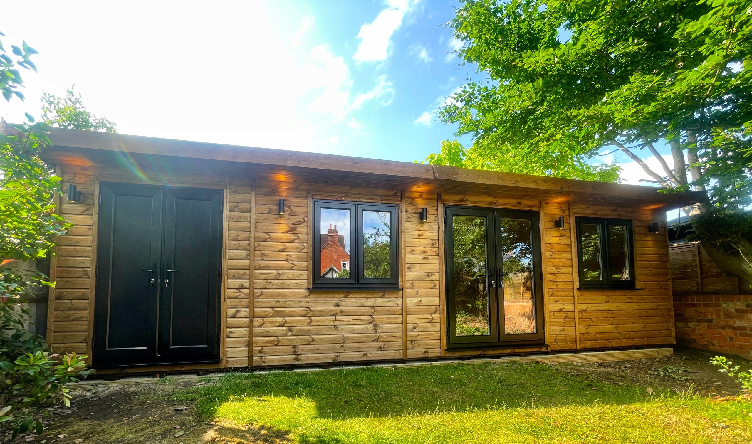 Multi purpose garden room: D9C7D343