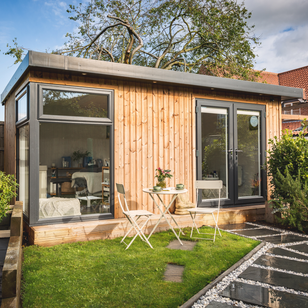 Beauty room with redwood cladding (outside)