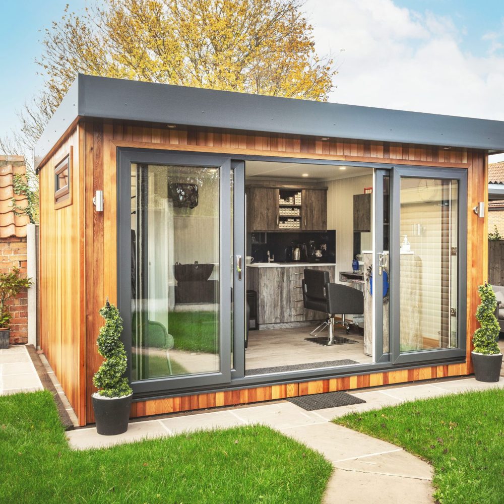 Garden room with cedar cladding